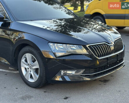 Черный Шкода Суперб, объемом двигателя 1.6 л и пробегом 280 тыс. км за 12800 $, фото 3 на Automoto.ua
