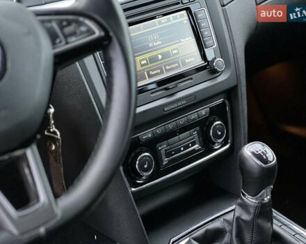 Черный Шкода Суперб, объемом двигателя 1.6 л и пробегом 219 тыс. км за 12999 $, фото 62 на Automoto.ua