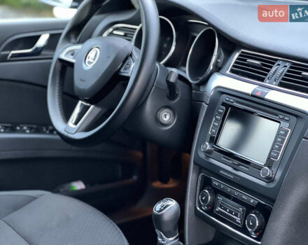 Черный Шкода Суперб, объемом двигателя 1.6 л и пробегом 219 тыс. км за 12999 $, фото 66 на Automoto.ua