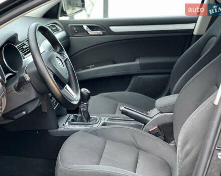 Черный Шкода Суперб, объемом двигателя 1.6 л и пробегом 219 тыс. км за 12999 $, фото 39 на Automoto.ua