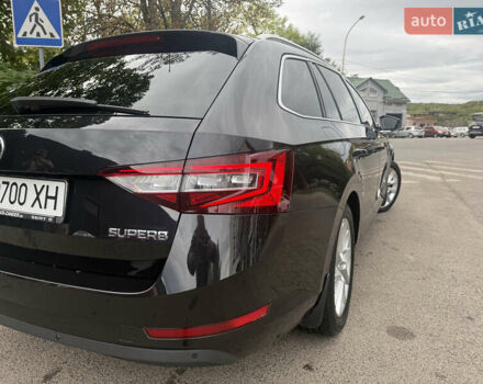 Черный Шкода Суперб, объемом двигателя 2 л и пробегом 280 тыс. км за 15500 $, фото 5 на Automoto.ua