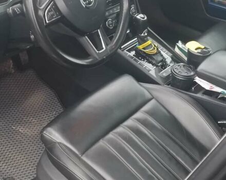 Черный Шкода Суперб, объемом двигателя 1.6 л и пробегом 262 тыс. км за 16200 $, фото 1 на Automoto.ua