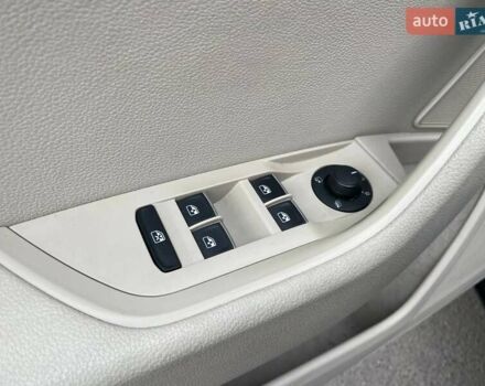 Черный Шкода Суперб, объемом двигателя 2 л и пробегом 327 тыс. км за 15499 $, фото 20 на Automoto.ua