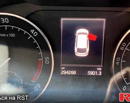 Черный Шкода Суперб, объемом двигателя 1.6 л и пробегом 294 тыс. км за 12000 $, фото 4 на Automoto.ua