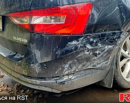 Черный Шкода Суперб, объемом двигателя 1.6 л и пробегом 294 тыс. км за 12000 $, фото 5 на Automoto.ua