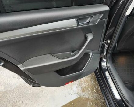 Черный Шкода Суперб, объемом двигателя 1.97 л и пробегом 215 тыс. км за 17000 $, фото 4 на Automoto.ua