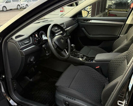 Черный Шкода Суперб, объемом двигателя 2 л и пробегом 252 тыс. км за 16999 $, фото 9 на Automoto.ua