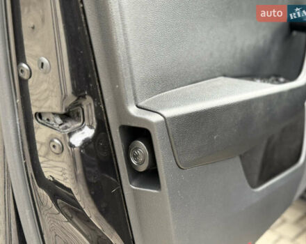 Шкода Суперб 2017 у Самборе на Automoto.ua Чорний Шкода Суперб, об'ємом двигуна 2 л та пробігом 244 тис. км за 13500 $, фото 33 на Automoto.ua