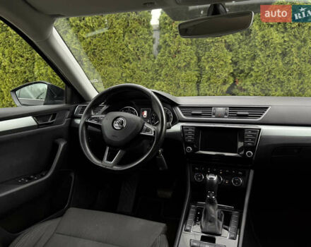 Шкода Суперб 2017 у Самборе на Automoto.ua Чорний Шкода Суперб, об'ємом двигуна 2 л та пробігом 244 тис. км за 13500 $, фото 40 на Automoto.ua