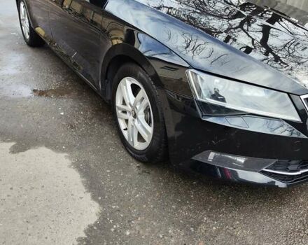 Черный Шкода Суперб, объемом двигателя 1.97 л и пробегом 215 тыс. км за 17000 $, фото 43 на Automoto.ua