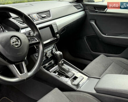 Шкода Суперб 2017 у Самборе на Automoto.ua Чорний Шкода Суперб, об'ємом двигуна 2 л та пробігом 244 тис. км за 13500 $, фото 32 на Automoto.ua