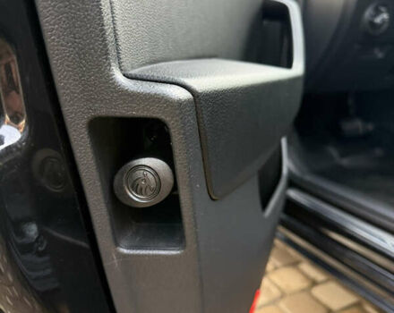 Черный Шкода Суперб, объемом двигателя 2 л и пробегом 252 тыс. км за 16999 $, фото 27 на Automoto.ua