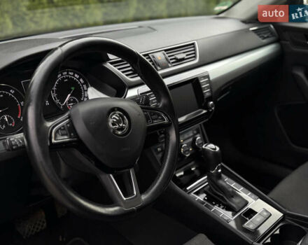 Шкода Суперб 2017 у Самборе на Automoto.ua Чорний Шкода Суперб, об'ємом двигуна 2 л та пробігом 244 тис. км за 13500 $, фото 31 на Automoto.ua