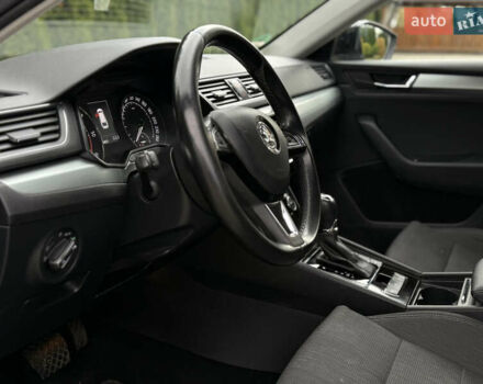 Шкода Суперб 2017 у Самборе на Automoto.ua Чорний Шкода Суперб, об'ємом двигуна 2 л та пробігом 244 тис. км за 13500 $, фото 27 на Automoto.ua