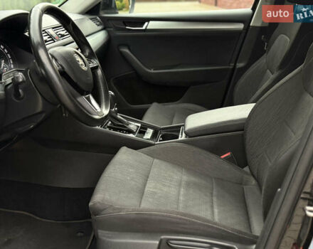 Шкода Суперб 2017 у Самборе на Automoto.ua Чорний Шкода Суперб, об'ємом двигуна 2 л та пробігом 244 тис. км за 13500 $, фото 28 на Automoto.ua