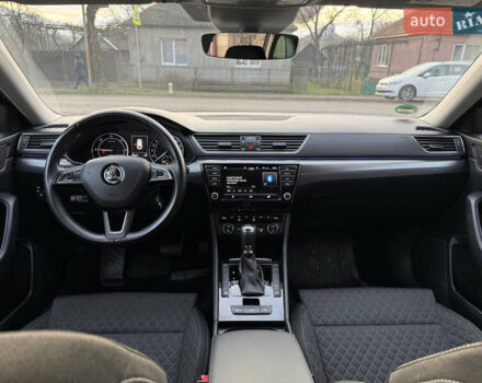 Черный Шкода Суперб, объемом двигателя 2 л и пробегом 252 тыс. км за 16999 $, фото 12 на Automoto.ua