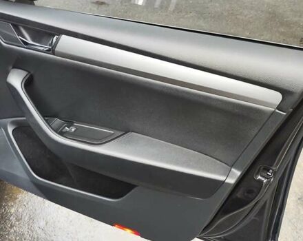 Черный Шкода Суперб, объемом двигателя 1.97 л и пробегом 215 тыс. км за 17000 $, фото 48 на Automoto.ua