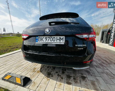 Черный Шкода Суперб, объемом двигателя 1.97 л и пробегом 219 тыс. км за 27787 $, фото 5 на Automoto.ua