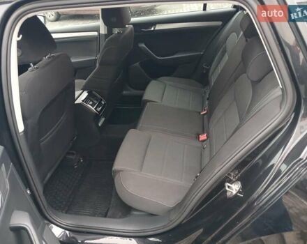 Чорний Шкода Суперб, об'ємом двигуна 1.5 л та пробігом 123 тис. км за 18836 $, фото 10 на Automoto.ua