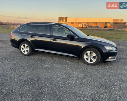 Черный Шкода Суперб, объемом двигателя 2 л и пробегом 189 тыс. км за 16800 $, фото 2 на Automoto.ua