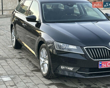 Чорний Шкода Суперб, об'ємом двигуна 2 л та пробігом 176 тис. км за 15900 $, фото 4 на Automoto.ua
