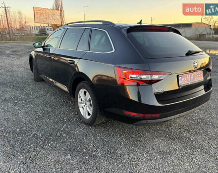 Черный Шкода Суперб, объемом двигателя 2 л и пробегом 189 тыс. км за 16800 $, фото 6 на Automoto.ua