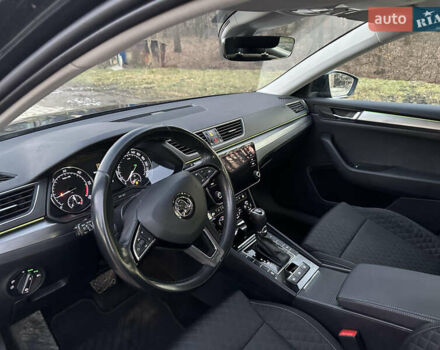 Чорний Шкода Суперб, об'ємом двигуна 2 л та пробігом 176 тис. км за 15900 $, фото 8 на Automoto.ua