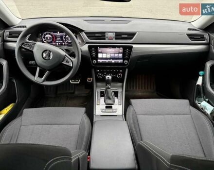 Черный Шкода Суперб, объемом двигателя 2 л и пробегом 220 тыс. км за 25000 $, фото 12 на Automoto.ua