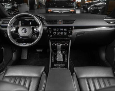 Черный Шкода Суперб, объемом двигателя 1.4 л и пробегом 90 тыс. км за 29999 $, фото 4 на Automoto.ua