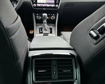 Черный Шкода Суперб, объемом двигателя 2 л и пробегом 220 тыс. км за 25000 $, фото 11 на Automoto.ua