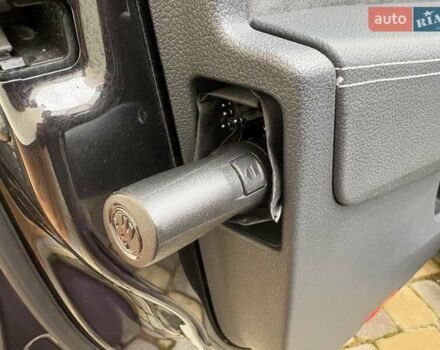 Черный Шкода Суперб, объемом двигателя 1.97 л и пробегом 237 тыс. км за 24850 $, фото 30 на Automoto.ua