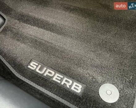 Черный Шкода Суперб, объемом двигателя 1.97 л и пробегом 237 тыс. км за 24850 $, фото 92 на Automoto.ua