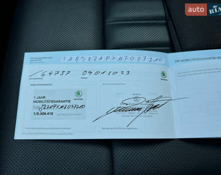 Черный Шкода Суперб, объемом двигателя 2 л и пробегом 171 тыс. км за 27700 $, фото 89 на Automoto.ua
