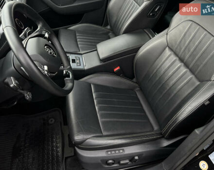 Черный Шкода Суперб, объемом двигателя 2 л и пробегом 173 тыс. км за 27700 $, фото 30 на Automoto.ua