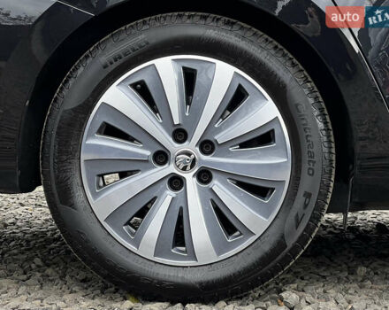 Черный Шкода Суперб, объемом двигателя 2 л и пробегом 173 тыс. км за 27700 $, фото 23 на Automoto.ua