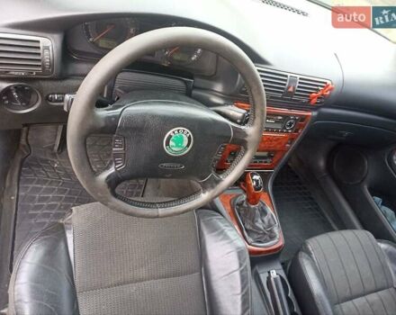 Черный Шкода Суперб, объемом двигателя 2.5 л и пробегом 300 тыс. км за 4300 $, фото 2 на Automoto.ua