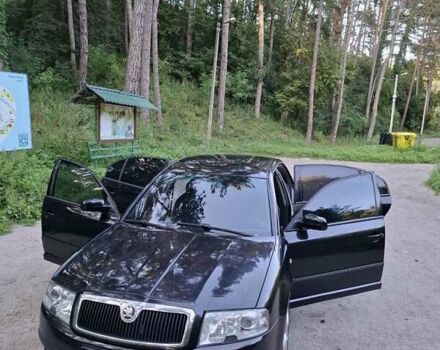 Чорний Шкода Суперб, об'ємом двигуна 2 л та пробігом 330 тис. км за 4900 $, фото 4 на Automoto.ua
