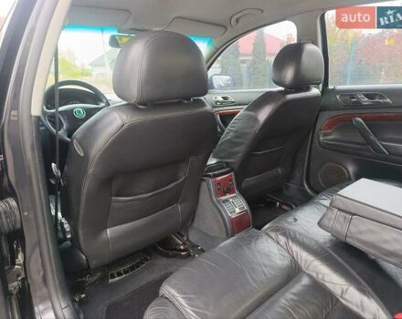 Шкода Суперб 2002 у Ужгороді на Automoto.ua Чорний Шкода Суперб, об'ємом двигуна 2.5 л та пробігом 280 тис. км за 3200 $, фото 46 на Automoto.ua