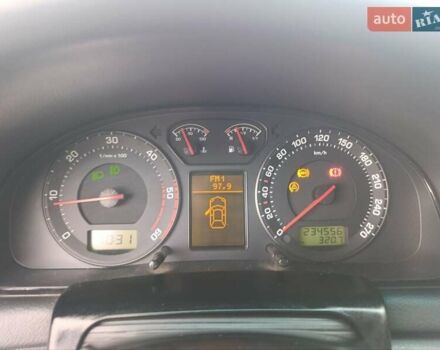 Шкода Суперб 2002 у Ужгороді на Automoto.ua Чорний Шкода Суперб, об'ємом двигуна 2.5 л та пробігом 280 тис. км за 3200 $, фото 33 на Automoto.ua