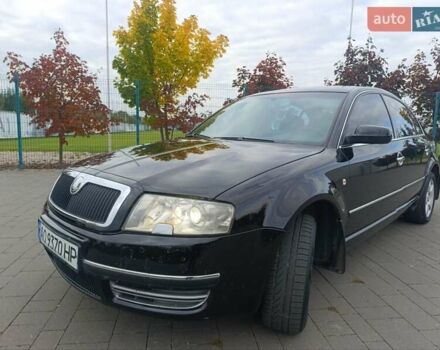 Шкода Суперб 2002 у Ужгороді на Automoto.ua Чорний Шкода Суперб, об'ємом двигуна 2.5 л та пробігом 280 тис. км за 3200 $, фото 1 на Automoto.ua