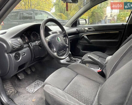 Чорний Шкода Суперб, об'ємом двигуна 2.5 л та пробігом 372 тис. км за 4450 $, фото 8 на Automoto.ua