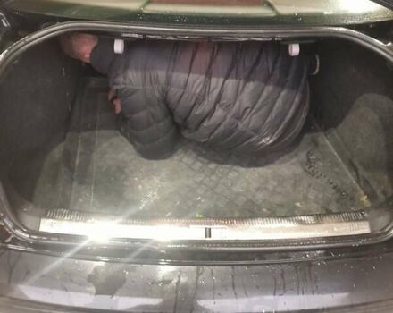 Чорний Шкода Суперб, об'ємом двигуна 2.5 л та пробігом 360 тис. км за 2600 $, фото 2 на Automoto.ua