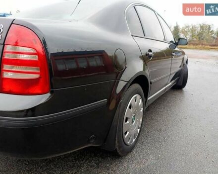 Черный Шкода Суперб, объемом двигателя 1.8 л и пробегом 347 тыс. км за 4550 $, фото 16 на Automoto.ua