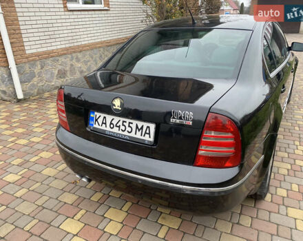 Черный Шкода Суперб, объемом двигателя 1.9 л и пробегом 300 тыс. км за 4600 $, фото 5 на Automoto.ua