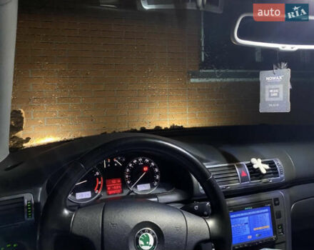 Черный Шкода Суперб, объемом двигателя 1.8 л и пробегом 215 тыс. км за 7000 $, фото 3 на Automoto.ua