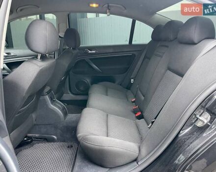 Черный Шкода Суперб, объемом двигателя 1.8 л и пробегом 261 тыс. км за 7990 $, фото 9 на Automoto.ua