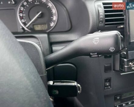 Черный Шкода Суперб, объемом двигателя 1.8 л и пробегом 261 тыс. км за 7990 $, фото 19 на Automoto.ua