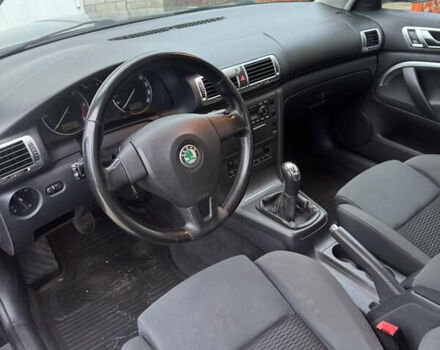 Черный Шкода Суперб, объемом двигателя 2 л и пробегом 295 тыс. км за 7000 $, фото 2 на Automoto.ua