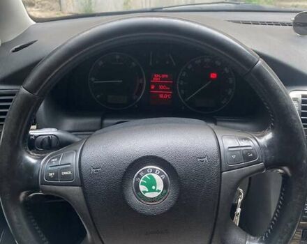 Черный Шкода Суперб, объемом двигателя 2 л и пробегом 302 тыс. км за 8000 $, фото 21 на Automoto.ua