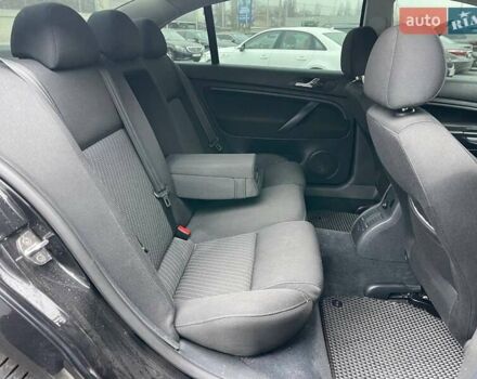 Черный Шкода Суперб, объемом двигателя 1.8 л и пробегом 261 тыс. км за 7990 $, фото 10 на Automoto.ua